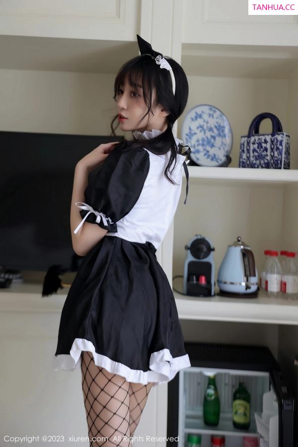 玥儿玥  [XiuRen]高清写真图 2023.08.11 No.7217 玥儿玥er 女仆服美腿第4张图片